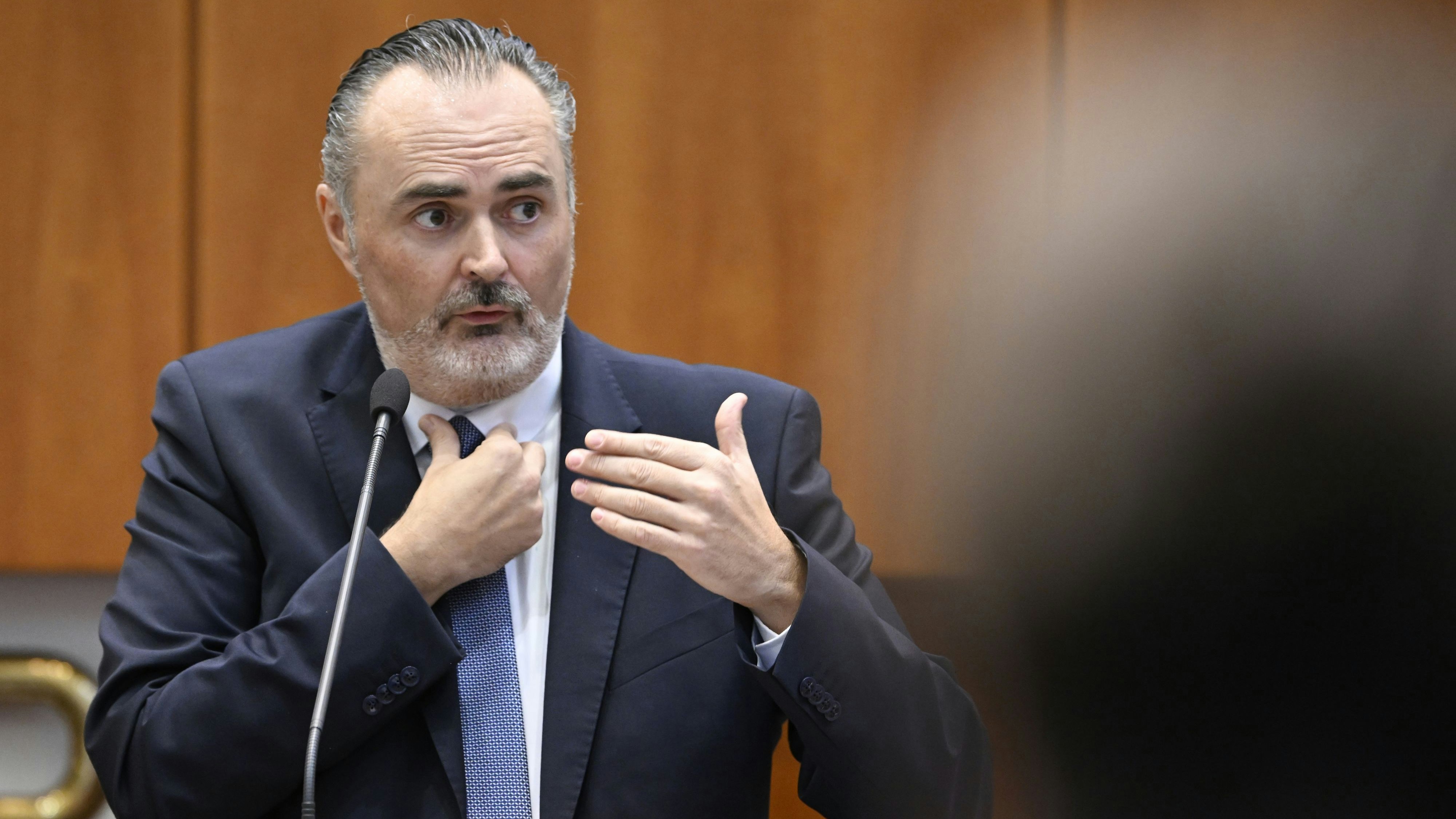 Der burgenländische LH Hans Peter Doskozil (SPÖ) im Rahmen einer Landtagssitzung in Eisenstadt.