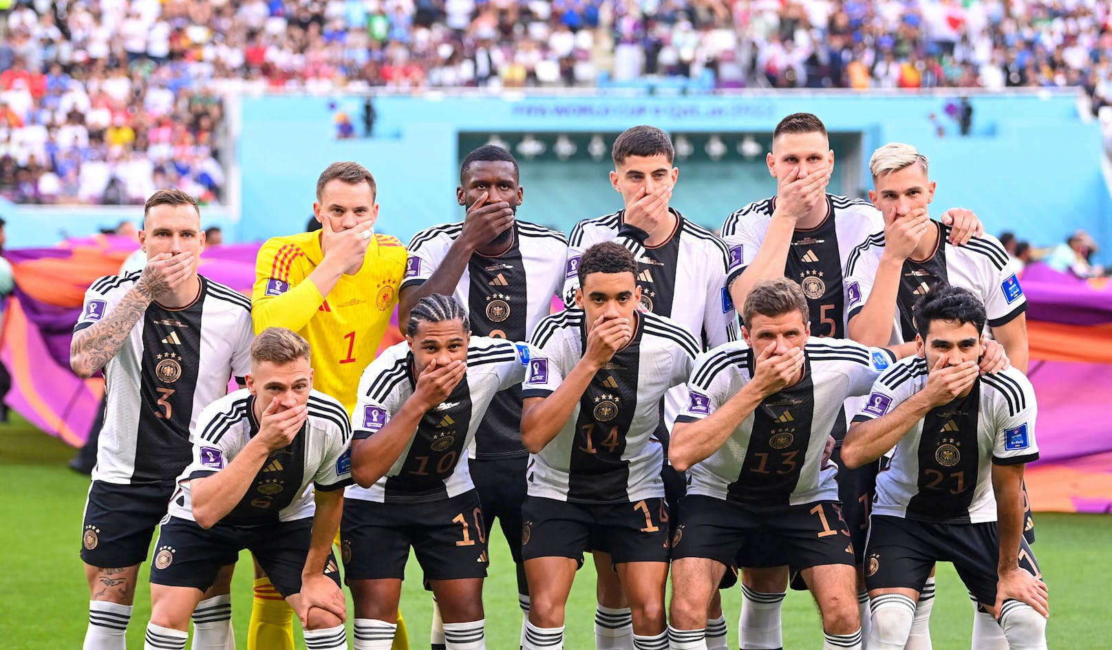 Die "Mund zu"-Geste des deutschen Nationalteams