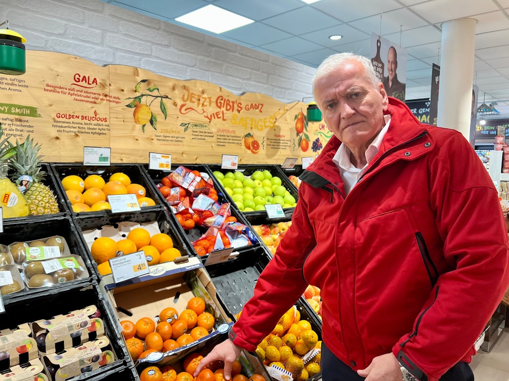 Franz Schnabl im Supermarkt