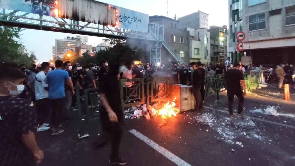 Kritiker der politischen Führung reagierten verhalten auf die Ankündigung.