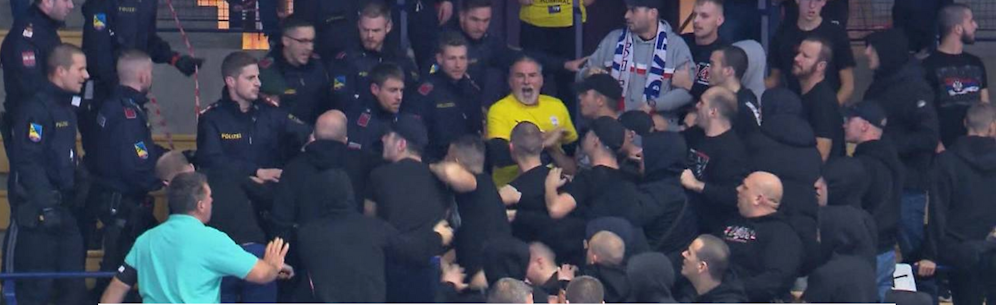 Wirbel im Handballspiel in Krems