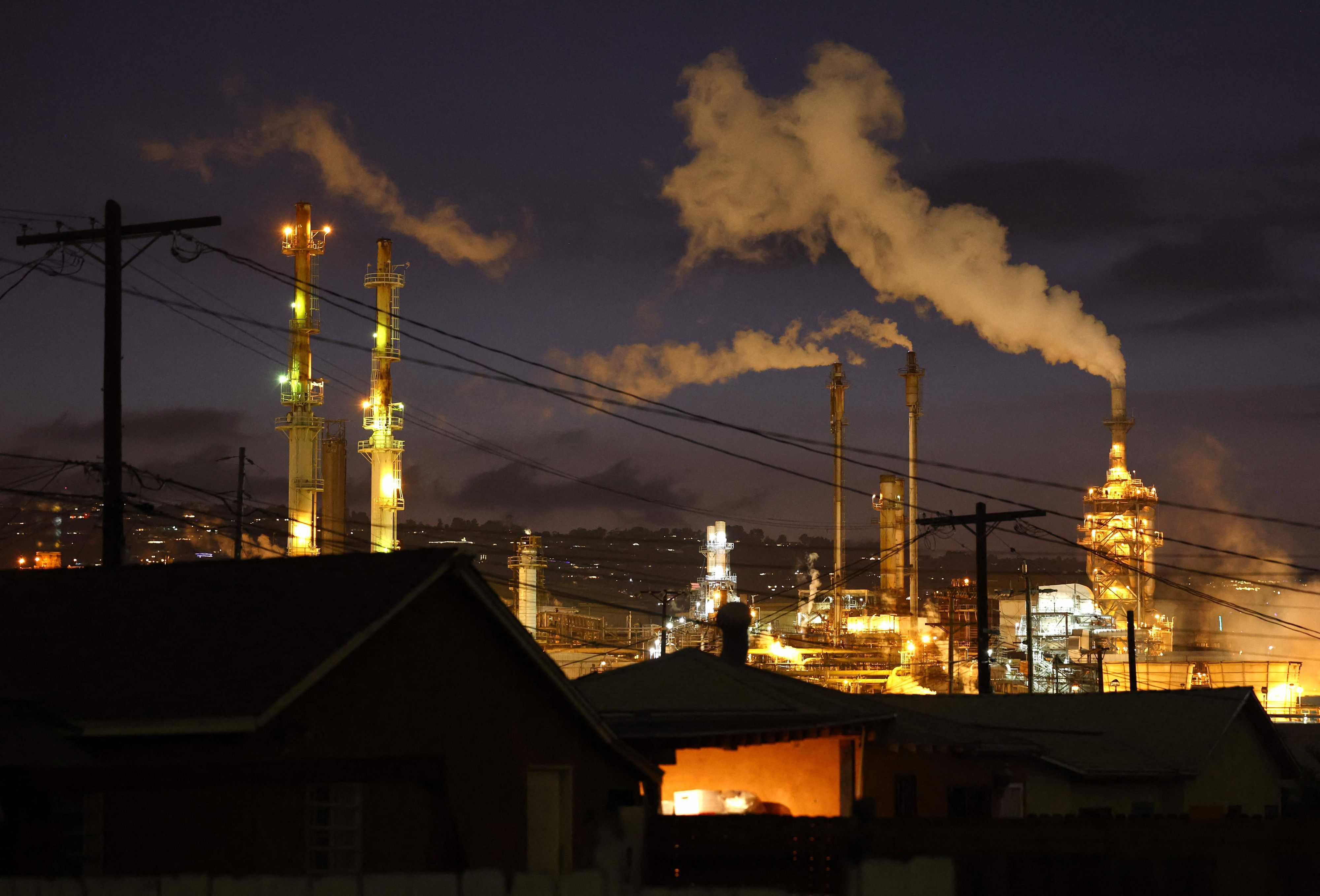 Die Ölfirmen wüssten um die Gefahren ihrer Produkte, so der Vorwurf.