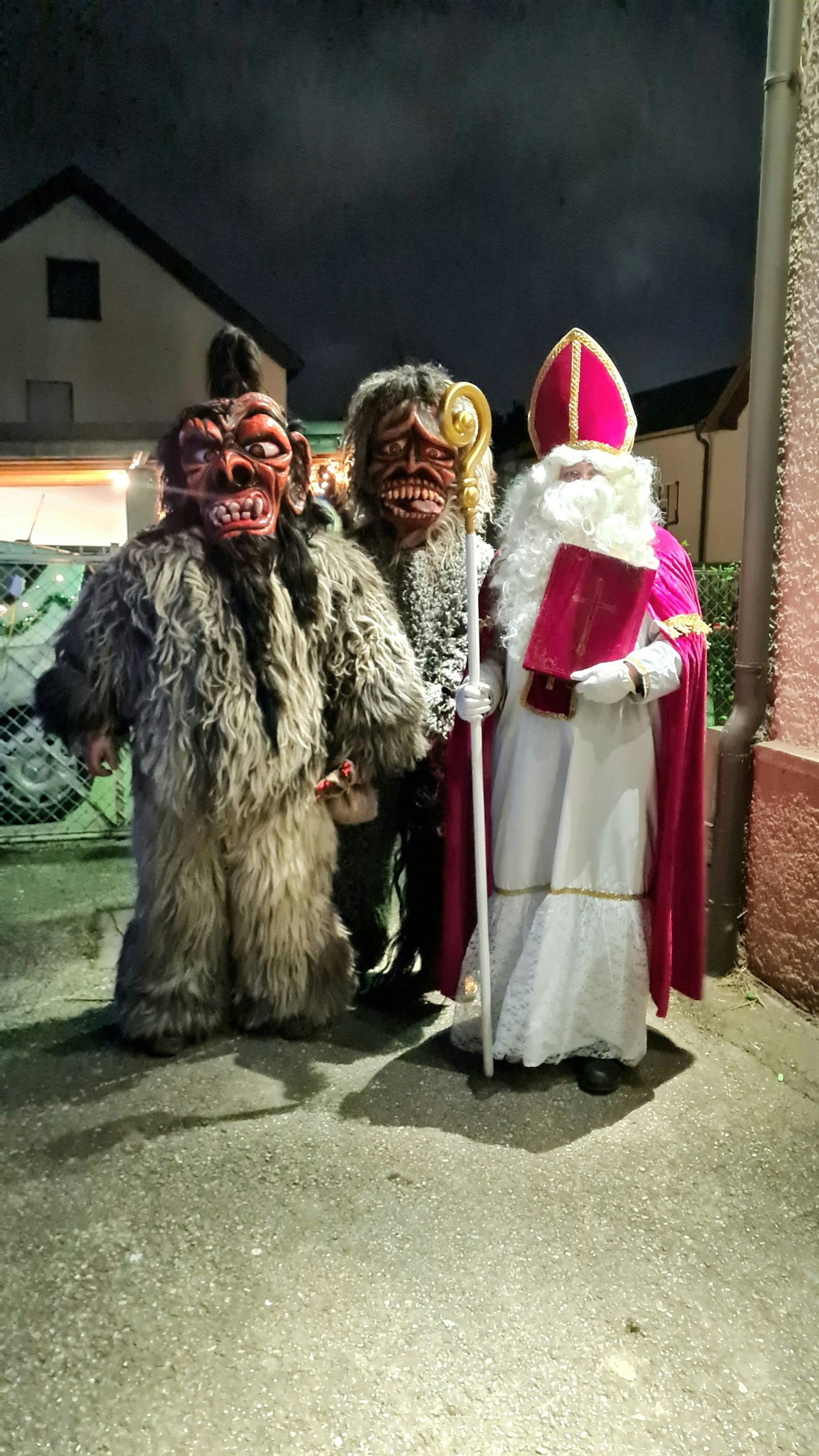 Heute.at - Zu viele Anfragen! Nikolo musste die Bremse ziehen
