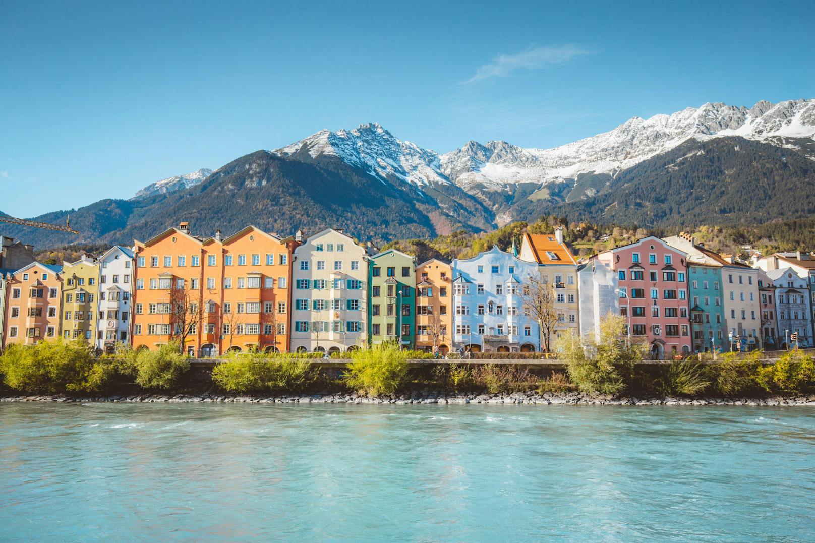Die WESTbahn fährt seit 11. Dezember noch weiter Richtung Westen und bringt Sie und Ihre Begleitung sicher und bequem nach Innsbruck und wieder zurück.