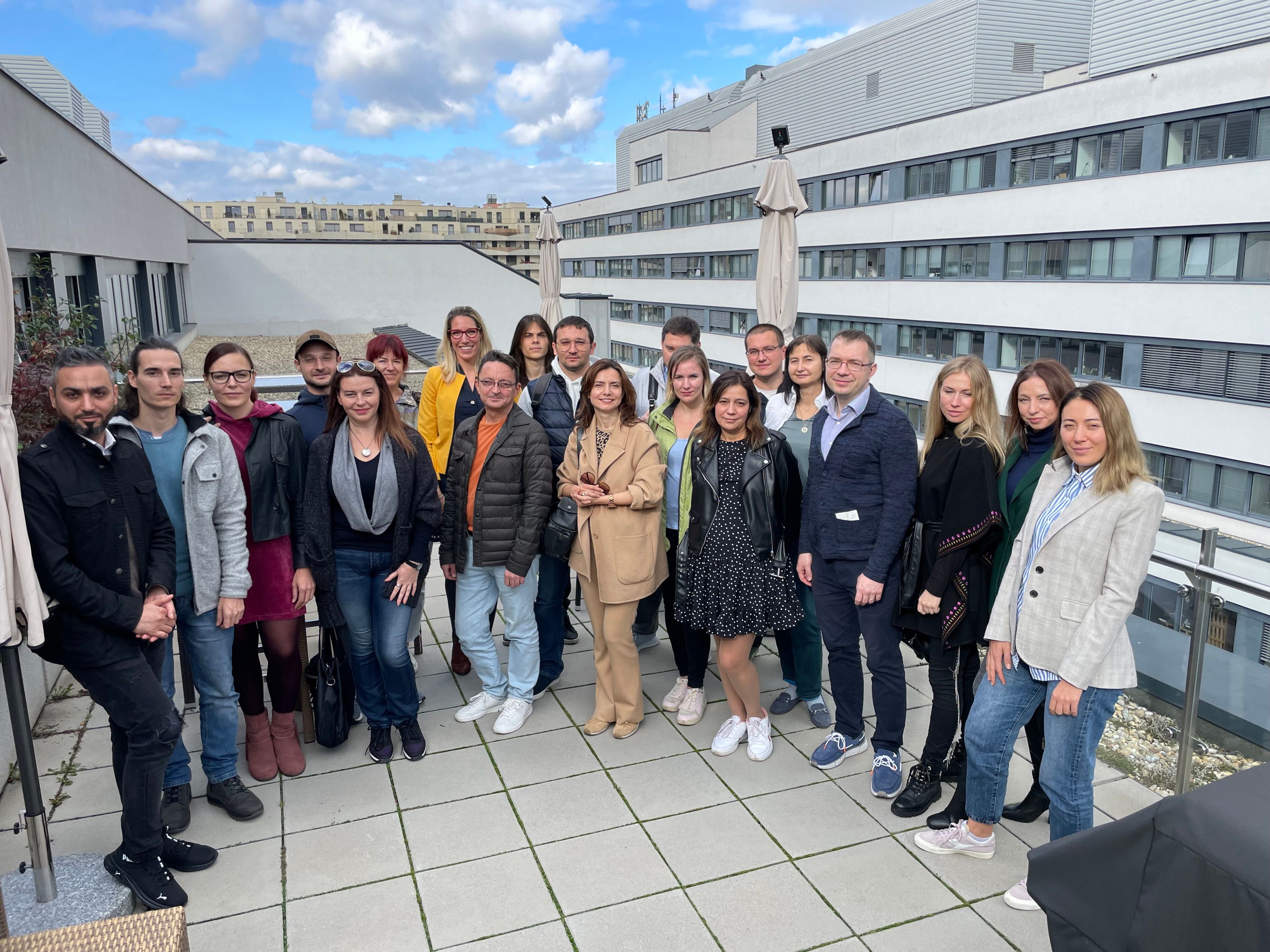 Aus der Ukraine in den Job: Mit AWS re/Start und ETC in sechs Monaten zum IT-Job.