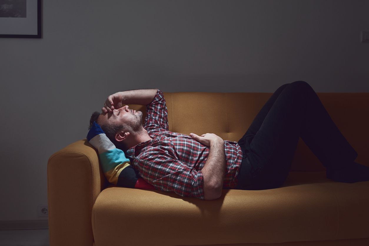 Wenn es nicht der Hustenanfall war, der dich aufgeweckt hat, dann bleibt dir immerhin noch die verstopfte Nase. 