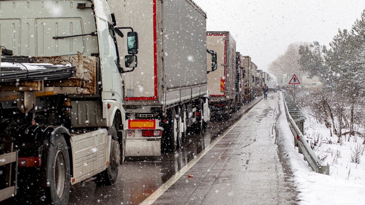 Lkw-Kettenpflicht auf vier Straßenabschnitten in NÖ.