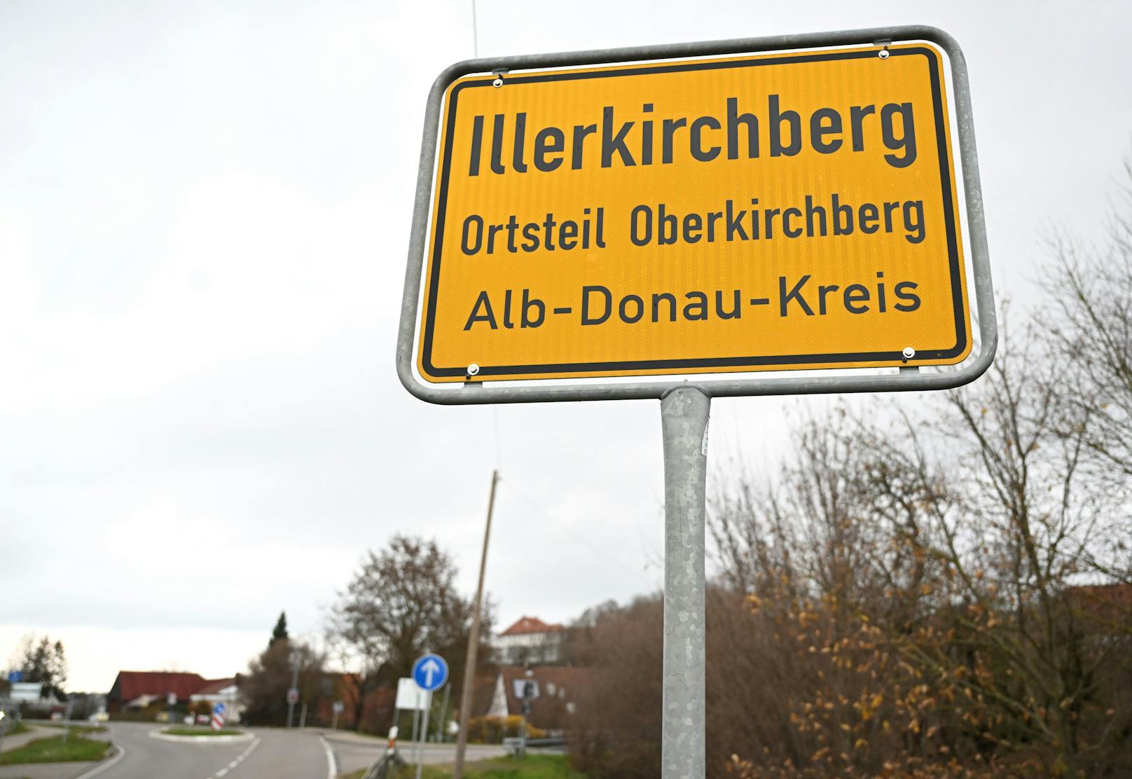Das Ortszeichen des Oberkichberger Ortsteils Illerkirchberg.