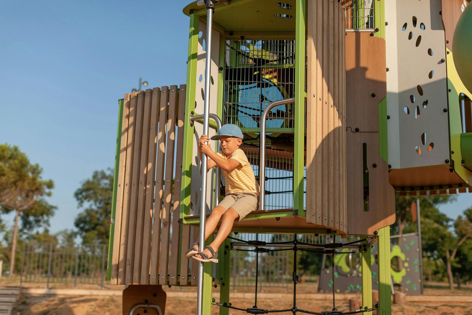 Spielplätze als Ort der Begegnung und Bewegung sind für die Entwicklung von Kindern essentiell.