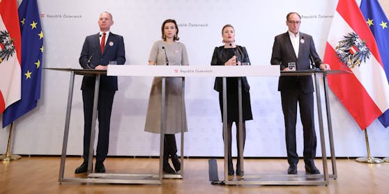 Mini-Ministerrat: Karner, Zadić, Raab, Rauch (von links)