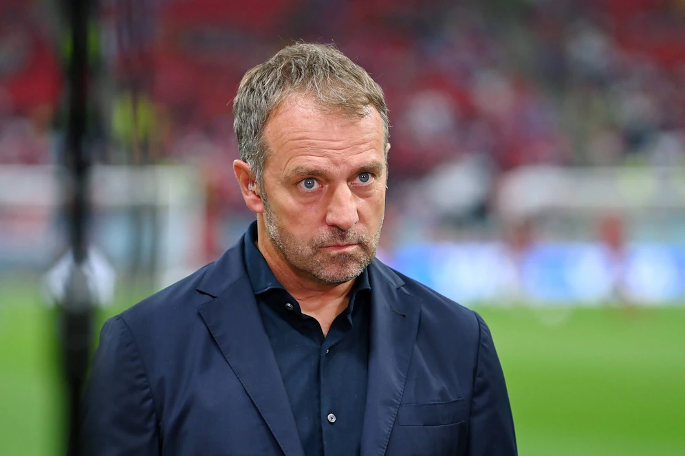 DFB-Teamchef Hansi Flick darf vorerst im Amt bleiben. 