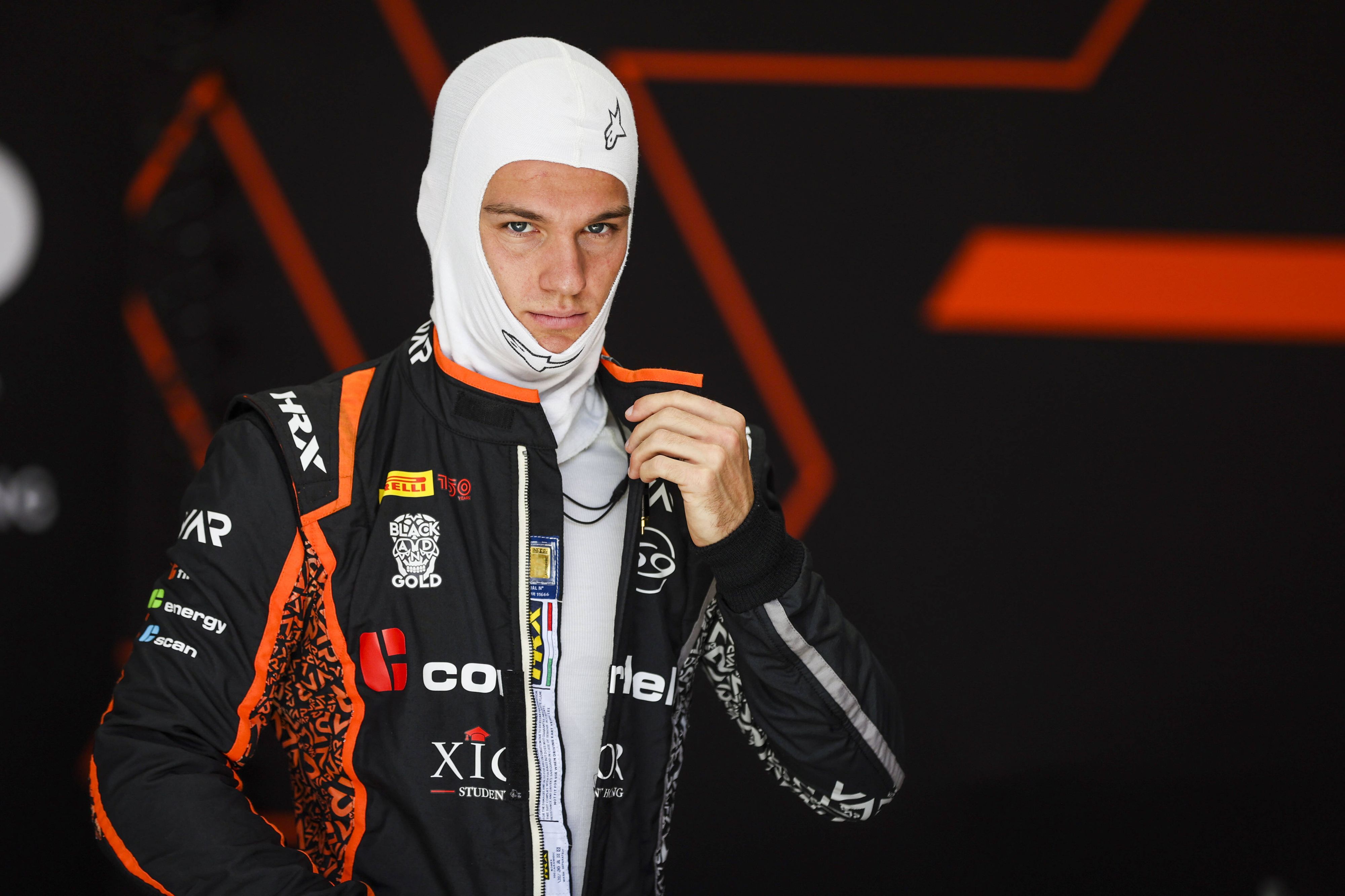 Amaury Cordeel bretterte mit 179 km/h durch seinen Heimatort, verlor nun den Führerschein. 