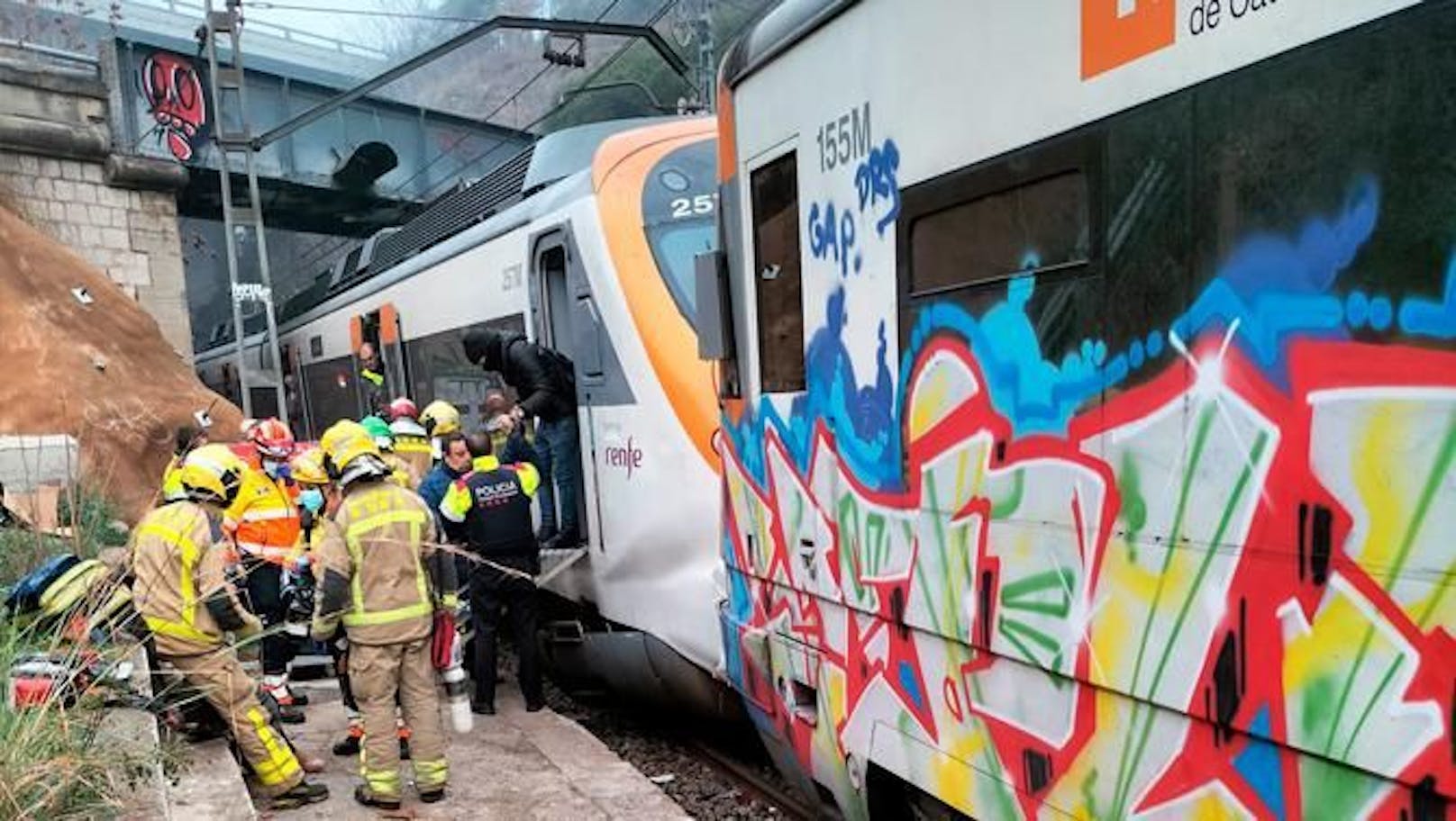 Mindestens 155 Verletzte nach Zugunglück in Spanien