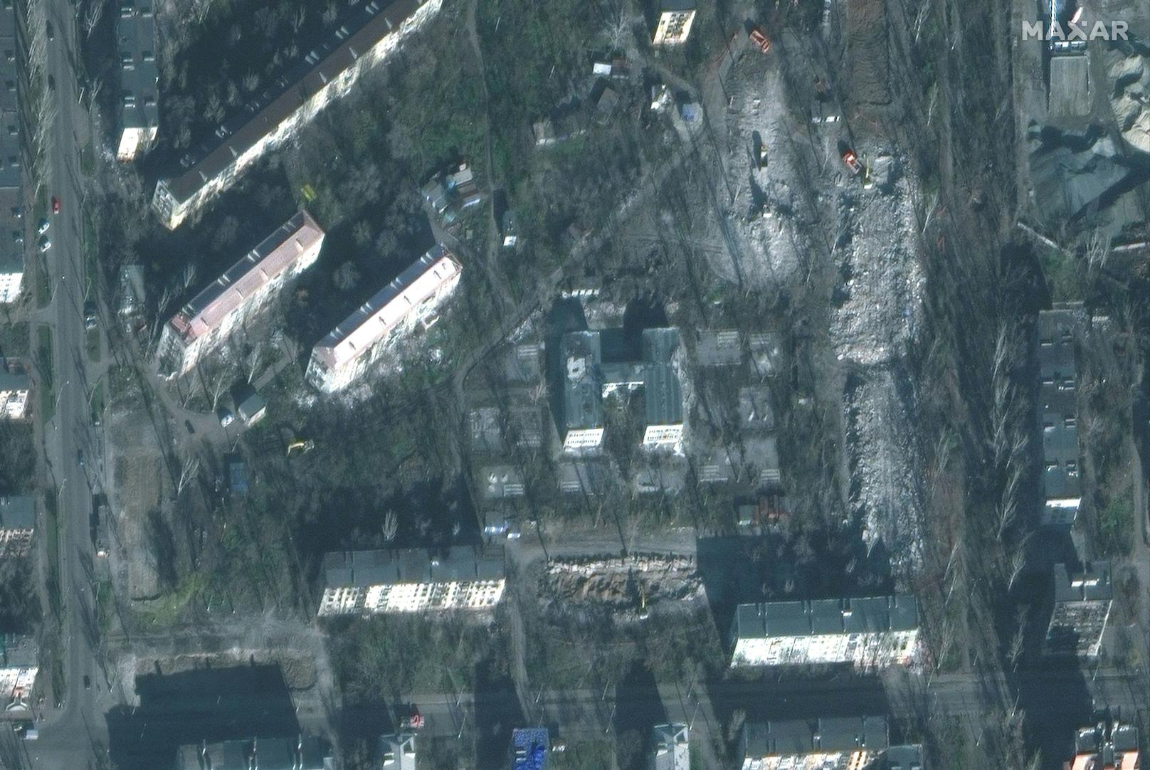 Die selbe Siedlung am 30. November. Zahlreiche zerstörte Gebäude wurden bereits abgerissen.