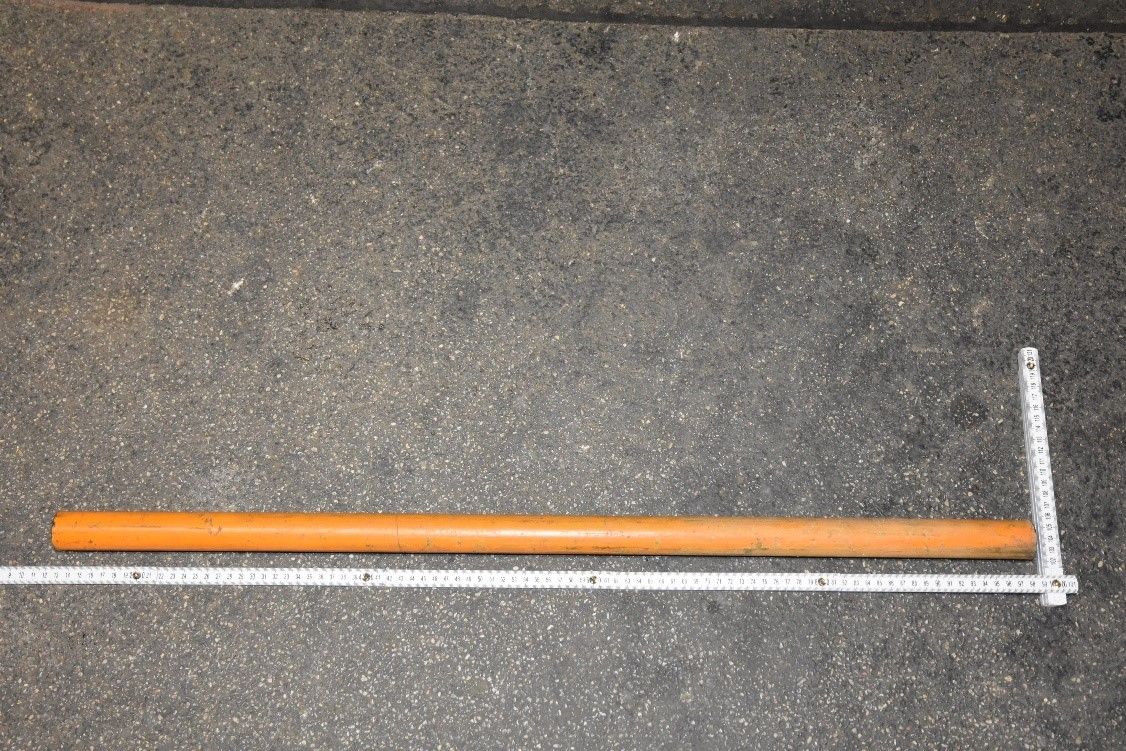 Mit dieser Eisenstange soll der 36-Jährige die Seitenscheiben der beiden Fahrzeuge eingeschlagen haben.