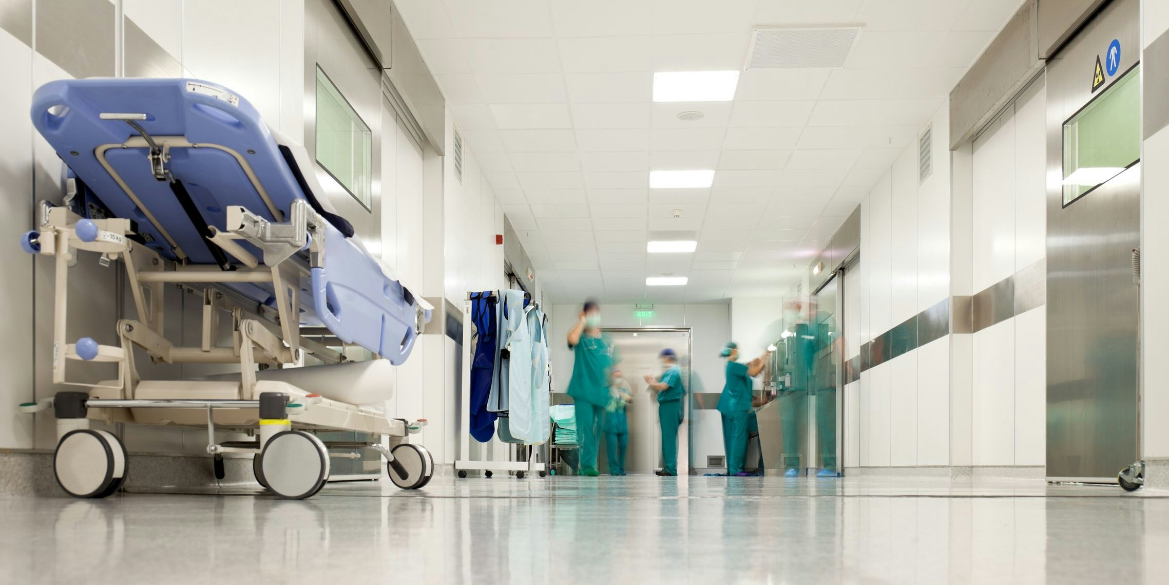 Die Situation in den Krankenhäusern spitzt sich weiter zu; die Neos fordern jetzt Konsequenzen.