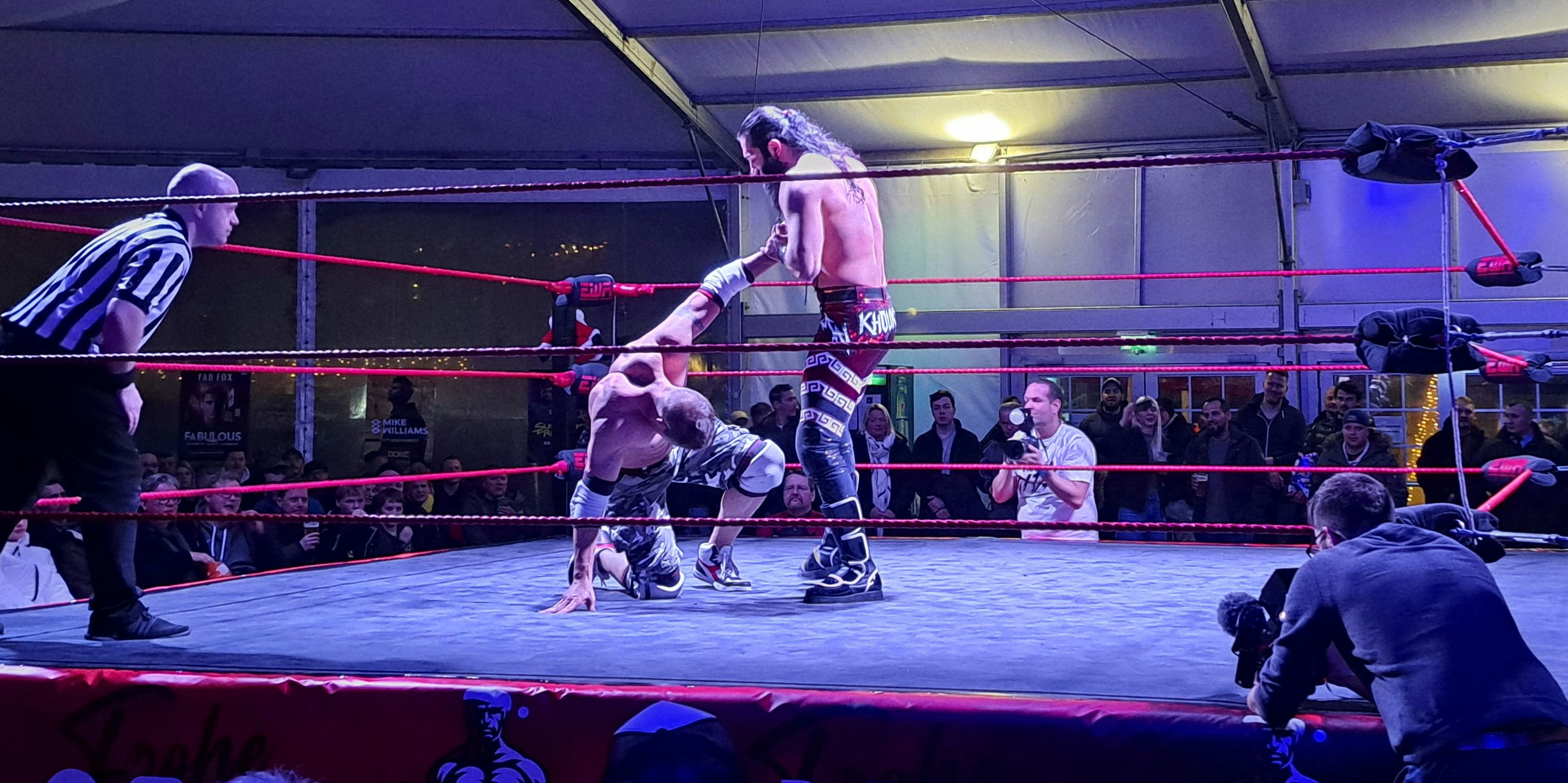 Heiße Action beim weihnachtlichen Prater Catchen