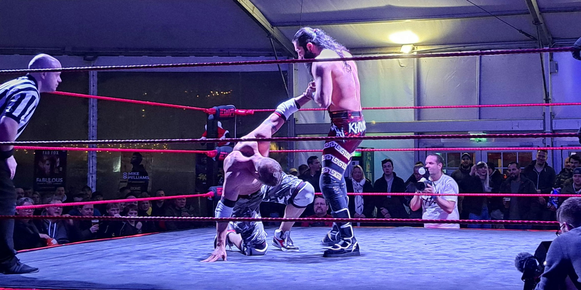 Heiße Action beim weihnachtlichen Prater Catchen