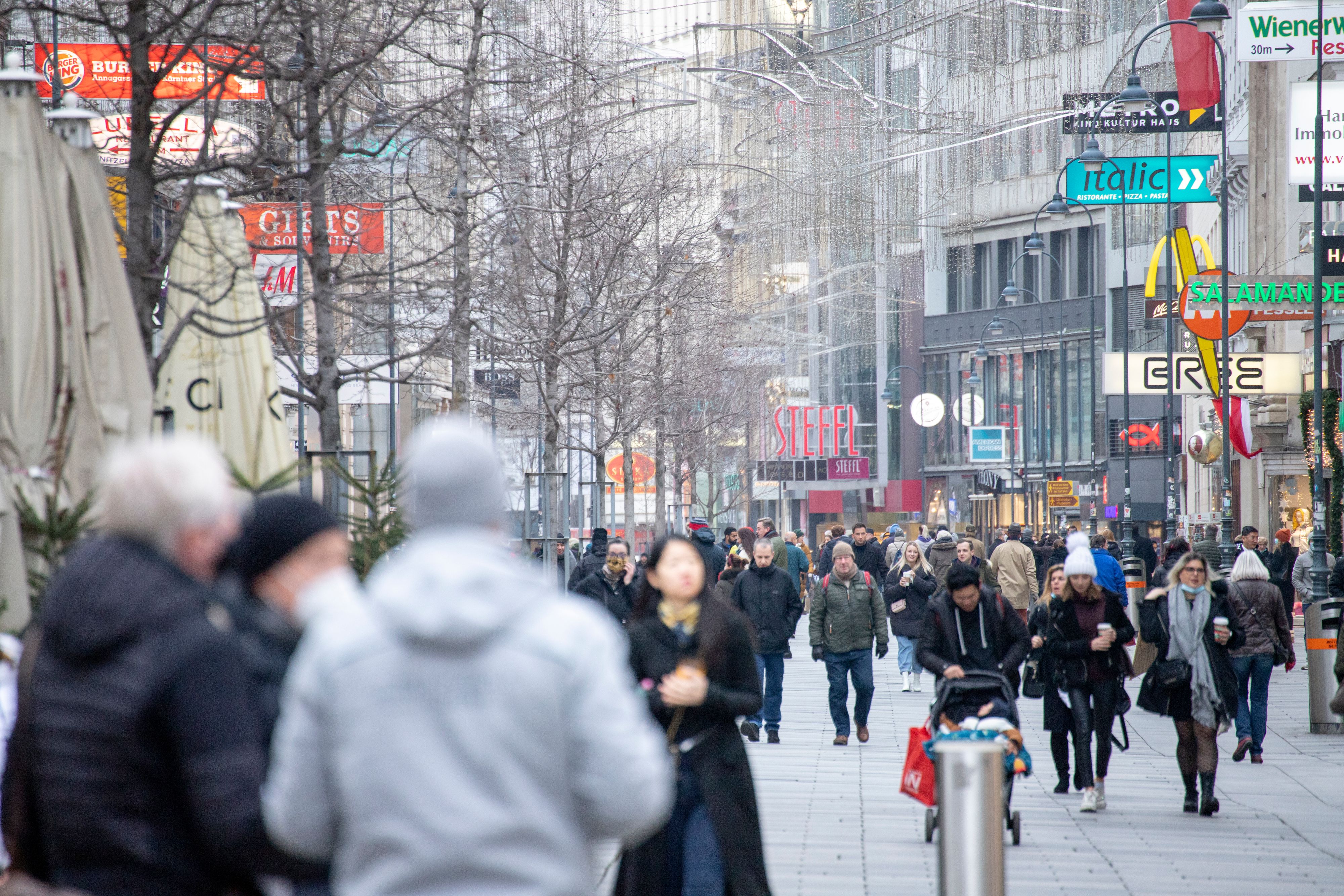 Solide Handelsumsätze am 8. Dezember: Verkaufsoffener Feiertag trifft Erwartungen.
