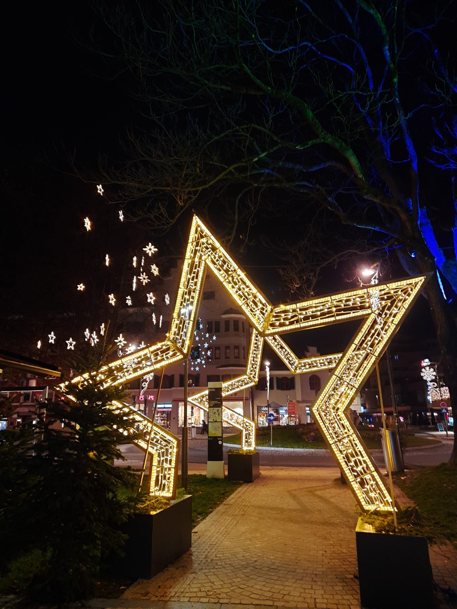 Der Messer-Mann vom Kufsteiner Christkindlmarkt packte sein Messer nur einen Tag später wieder aus.&nbsp;
