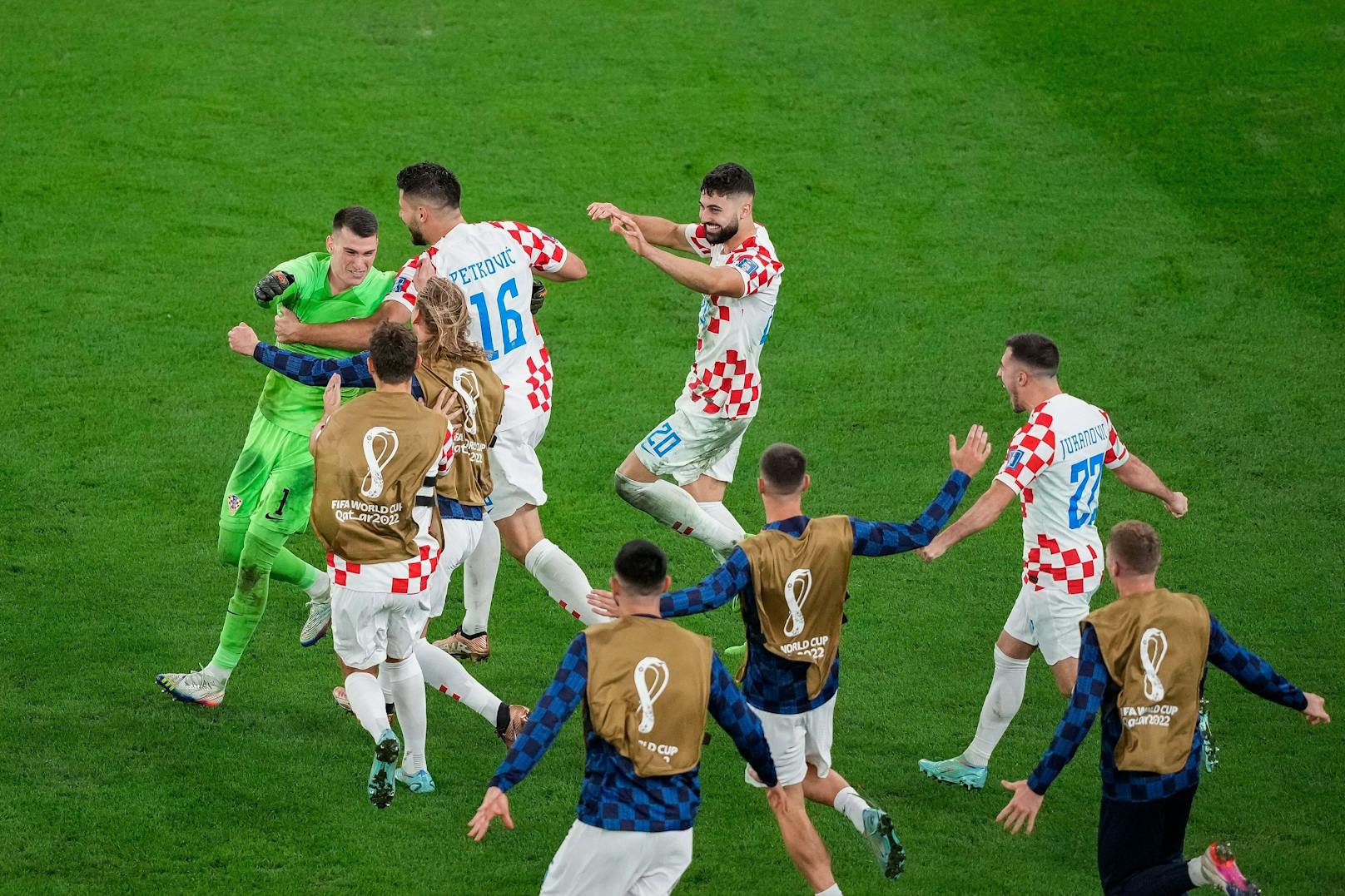 Kroatien siegt gegen Brasilien.