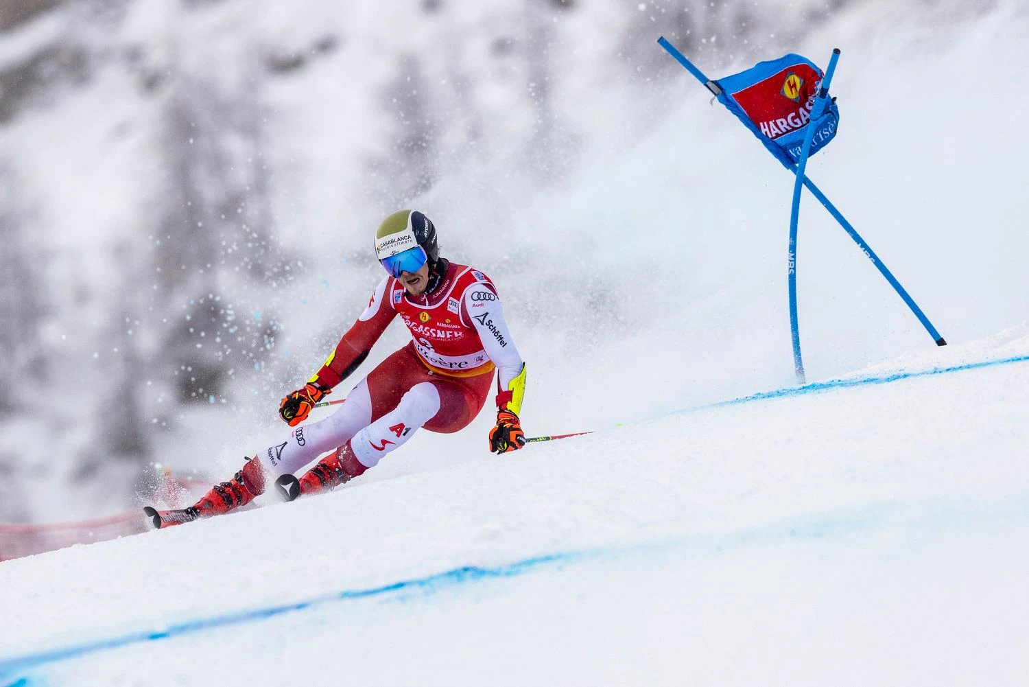 ÖSV-Ass Manuel Feller im Riesentorlauf von Val d´Isere. 