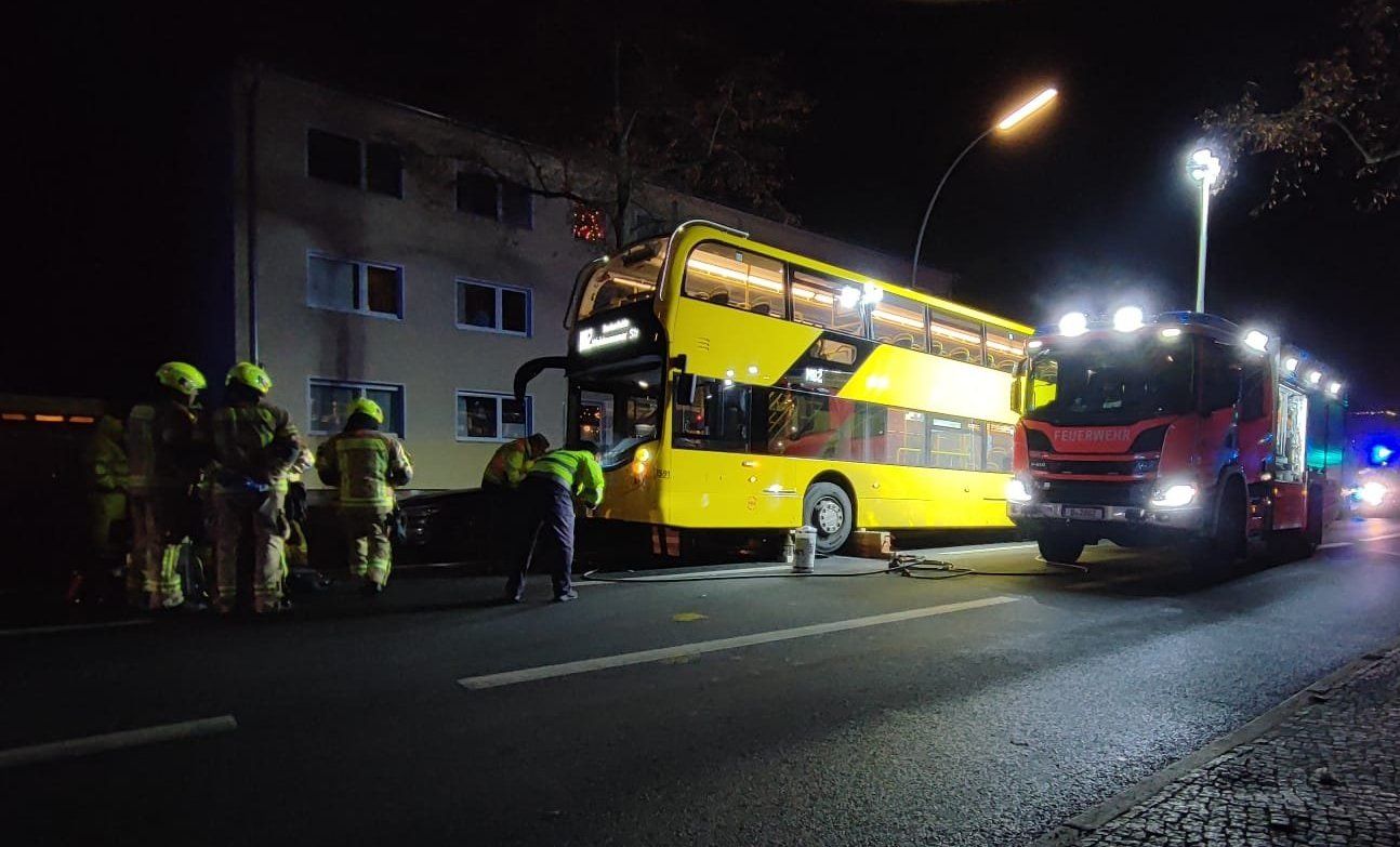 Tödlicher Unfall – Linienbus überfährt Zwei Jugendliche | Heute.at