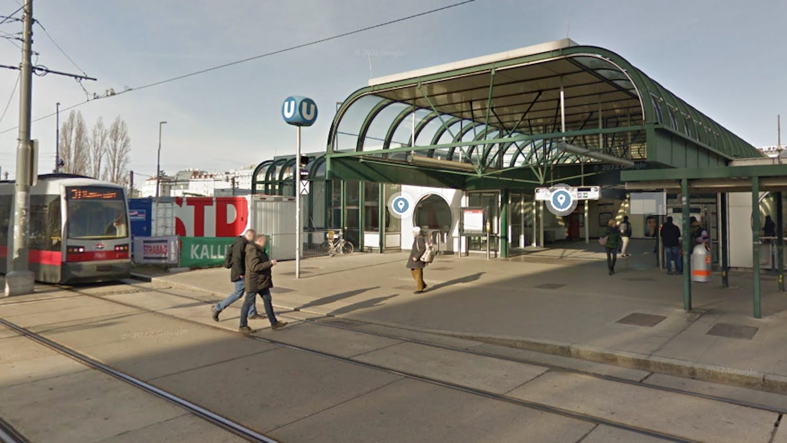 Bei einem Würstelstand nahe der U-Bahn-Station Schottenring kam es am Freitag zu einem Polizeieinsatz.