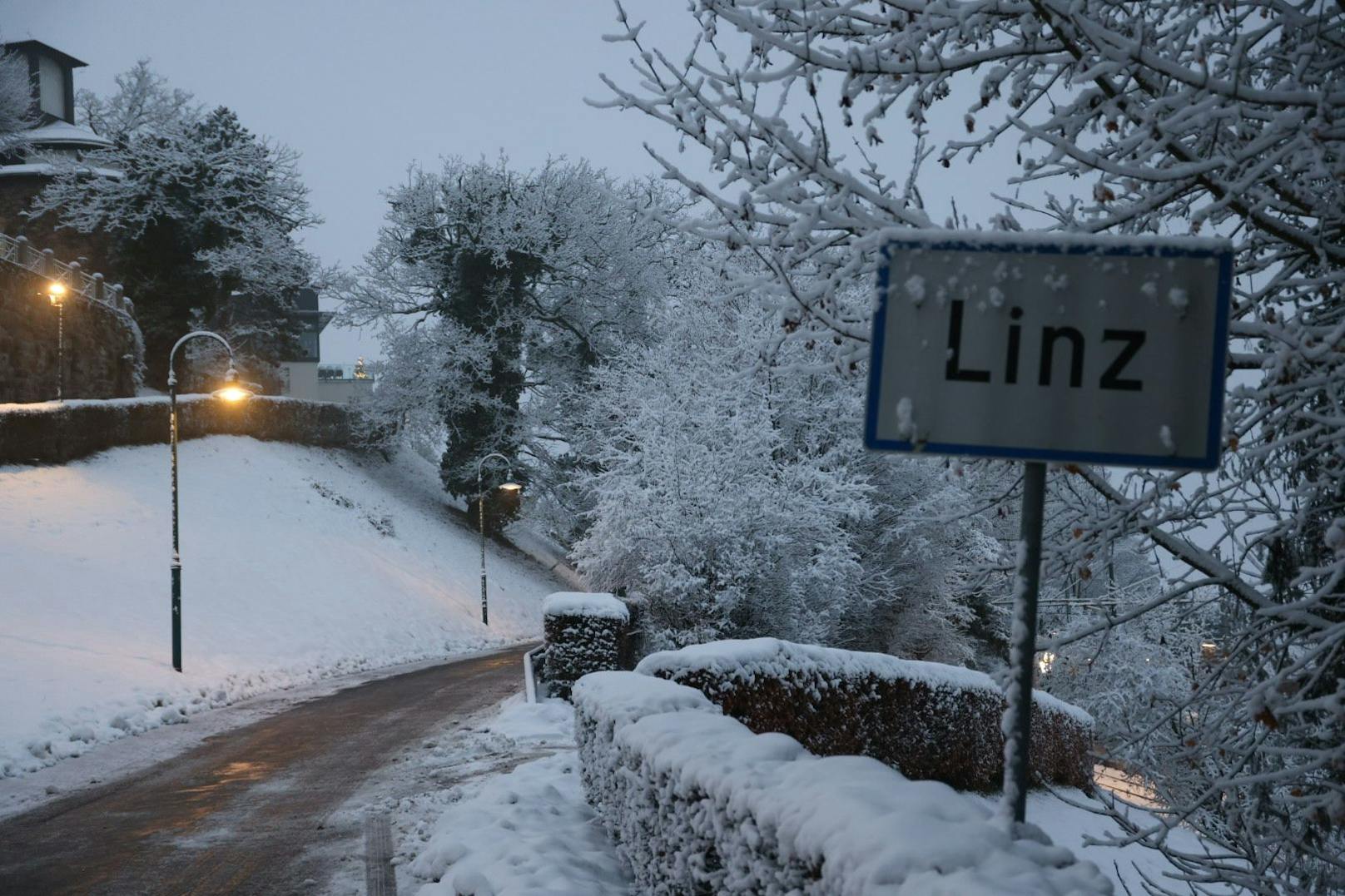 Winterlandschaft nach heftigen Schneefällen am Linzer Pöstlingberg im vergangenen Dezember.