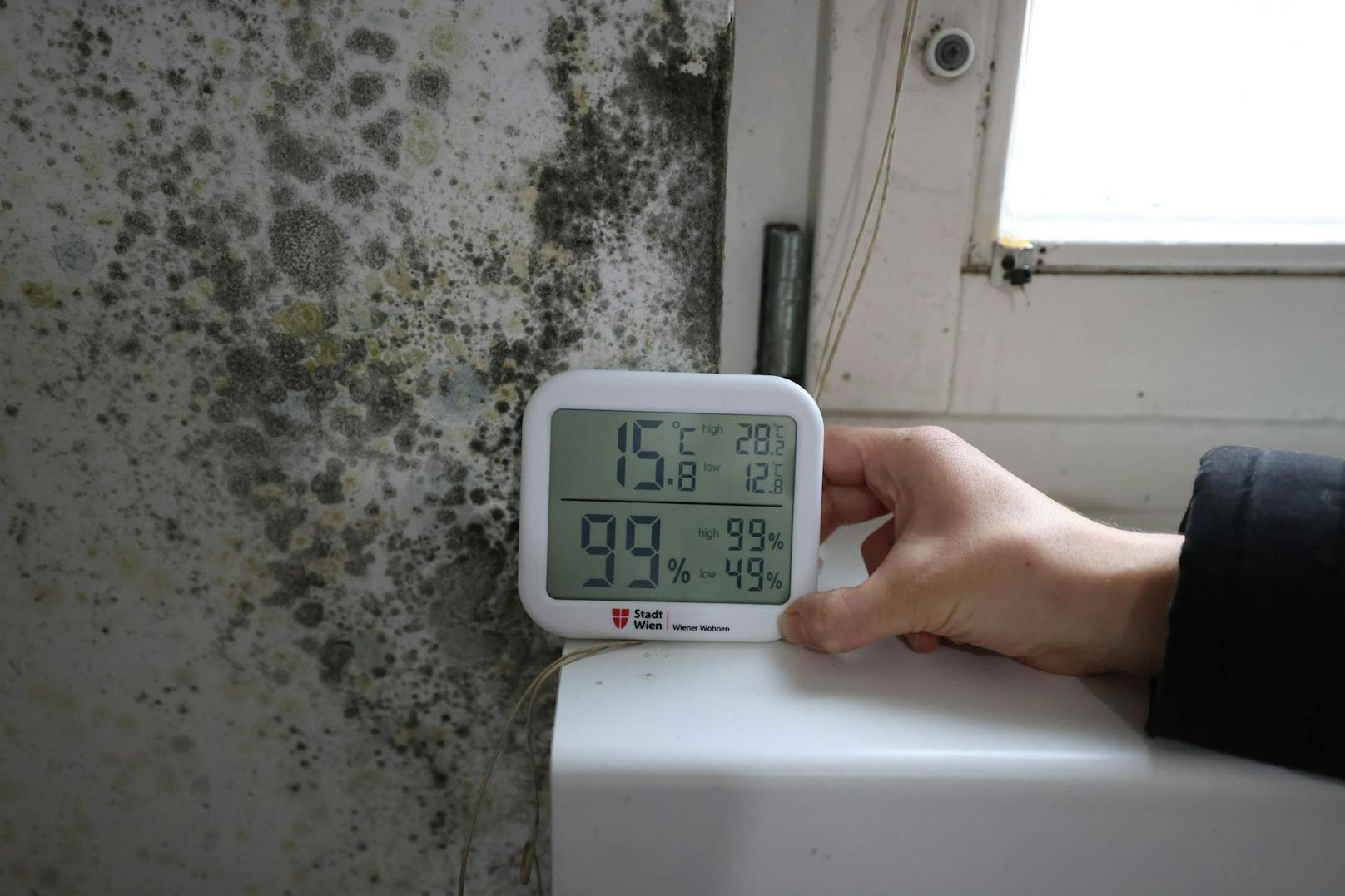 Die Luftfeuchtigkeit in der Wohnung beträgt 99 Prozent.&nbsp;