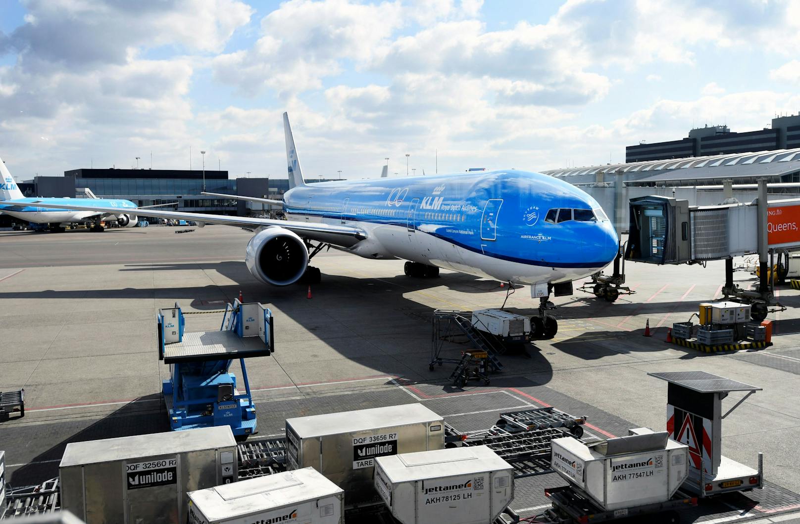Die junge Frau befand sich auf einem KLM-Flug von Ecuador nach Amsterdam.