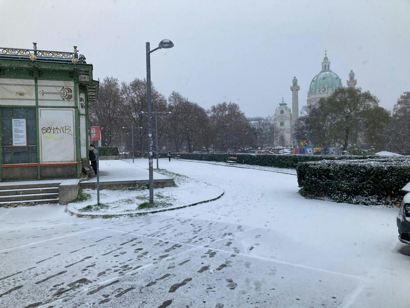 Auch der Karlsplatz wurde eingeschneit. 