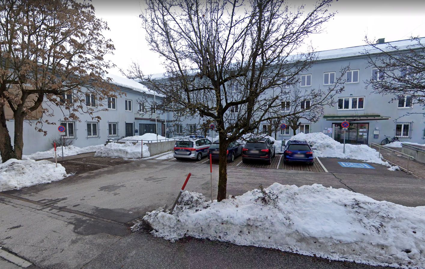 Der Mann stellte sich nach der Tat bei der Polizeidienststelle Trattengasse selbst.