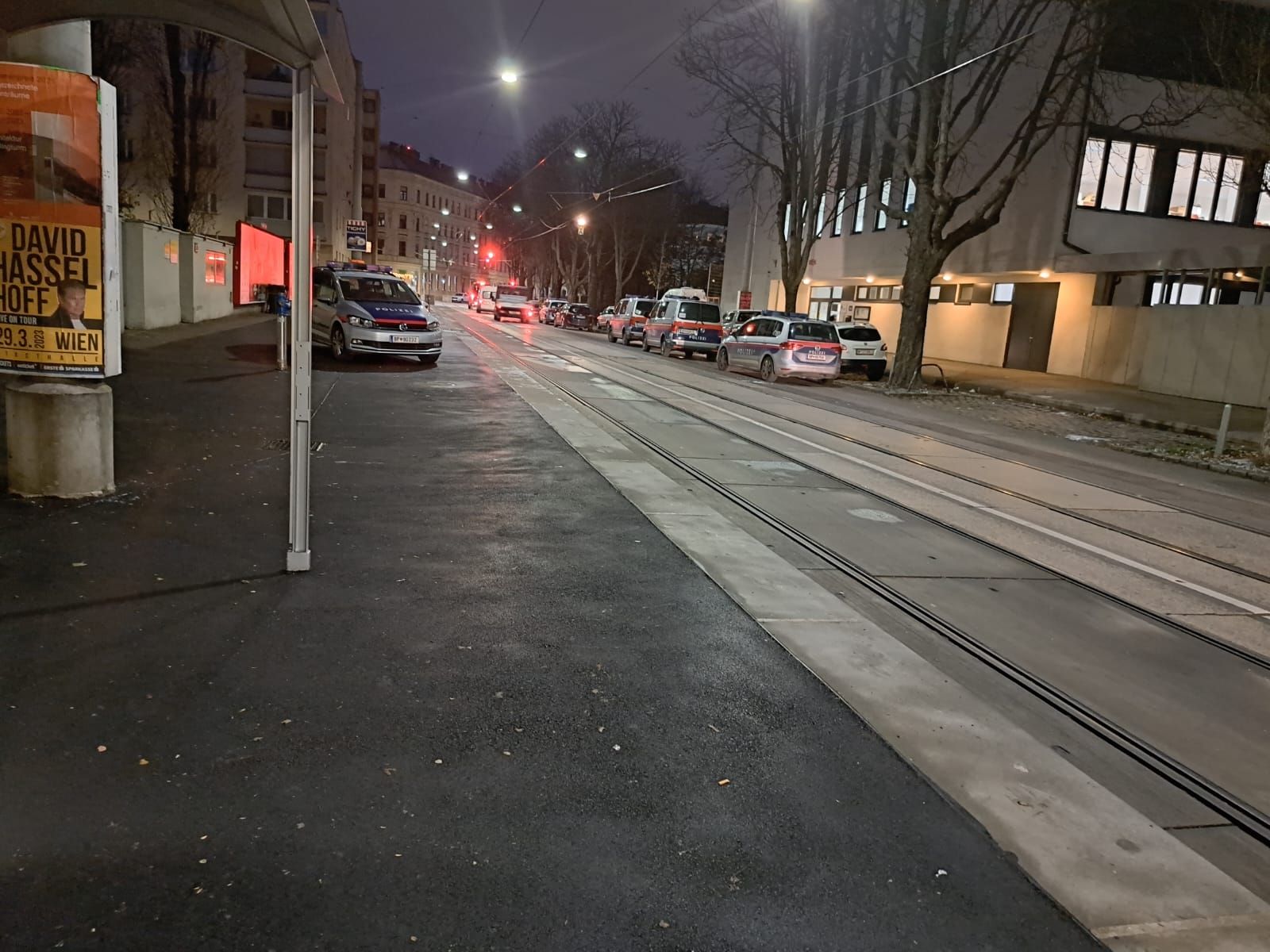 Großer Polizeieinsatz in der Bernhardtstalgasse (Wien-Favoriten)