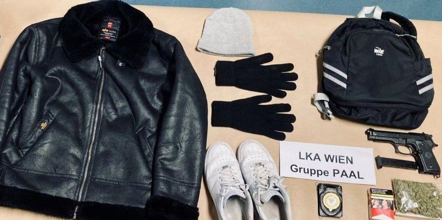 Die Polizei konnte einige Beweise in der Wohnung des Verdächtigen sicherstellen.