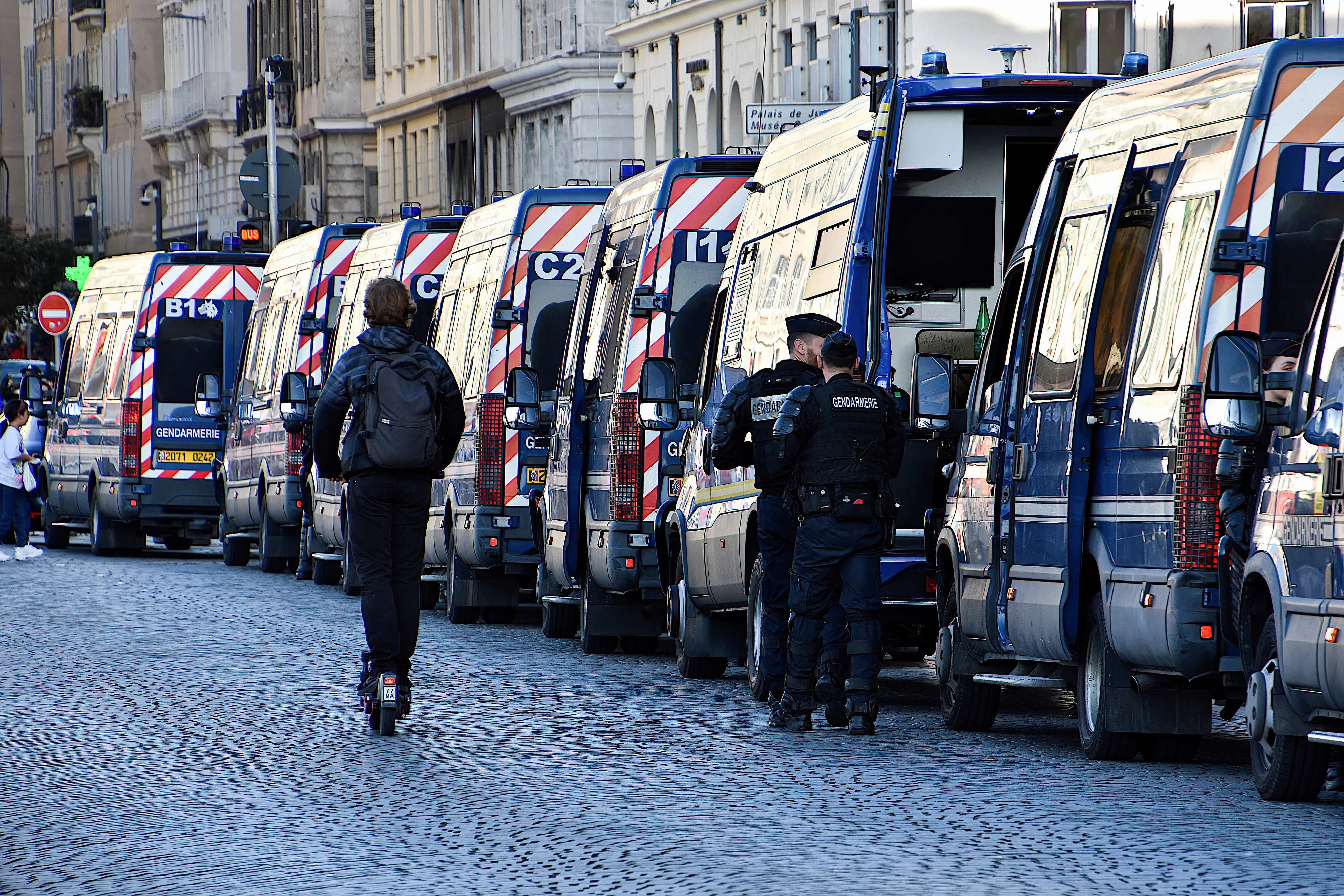Die französische Polizei rüstet sich für das WM-Halbfinale.