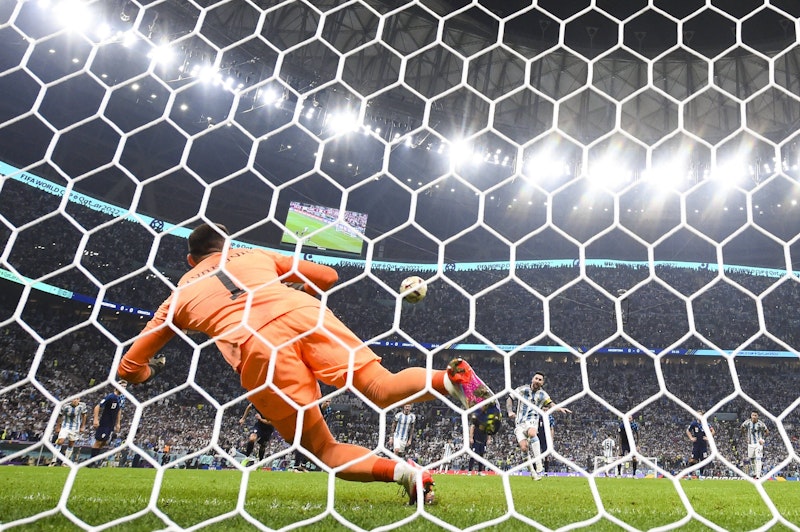 Keeper Livakovic war beim Strafstoß von Superstar Messi chancenlos.