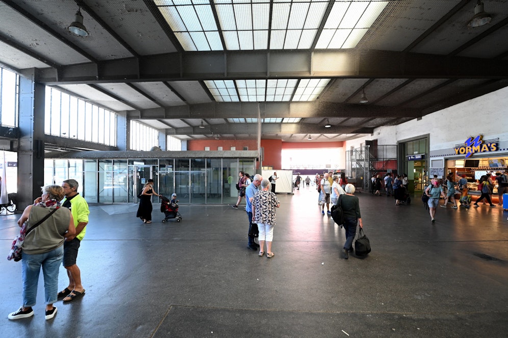 Die Vermisste tauchte auf einem Münchner Bahnhof wieder auf. Unversehrt setzte sie ihre Reise in Rücksprache mit ihrer Familie fort. Symbolbild. 