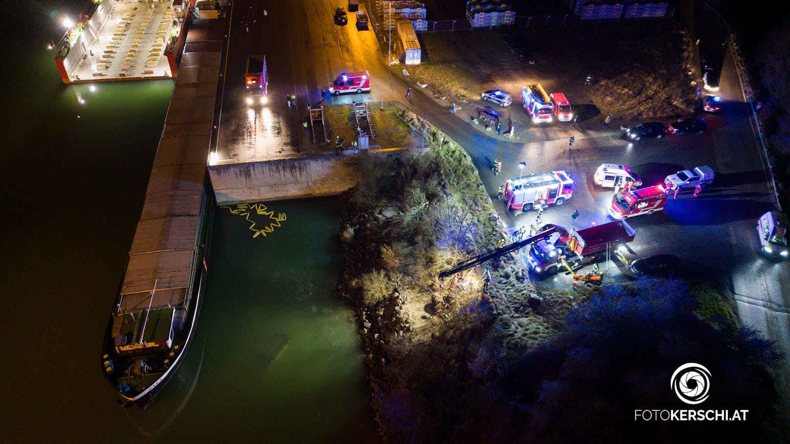 &nbsp;Am 14. Dezember 2022 stürzte ein Taxi in Enns über die Kai-Mauer in das Hafenbecken.