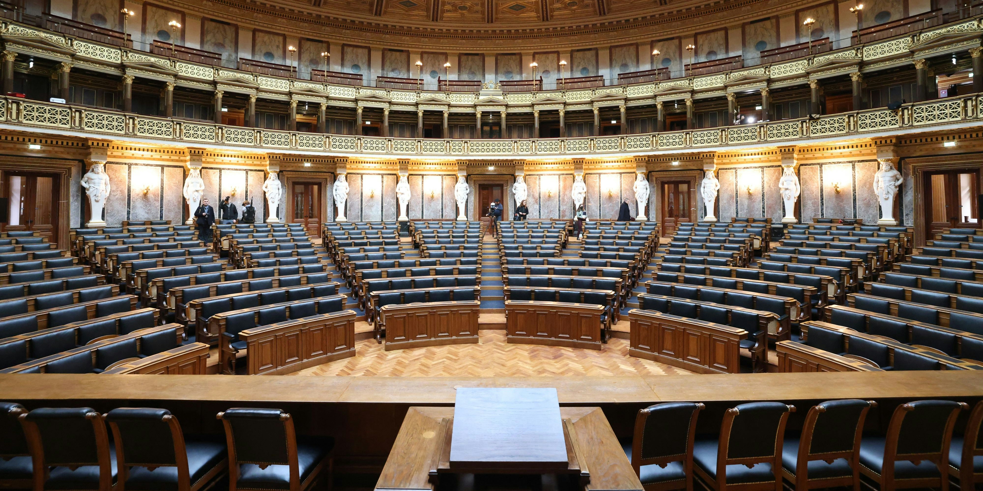 Der neue Nationalratssitzungssaal. Am Donnerstag fand die letzte Nationalratssitzung im Ausweichquartier statt.