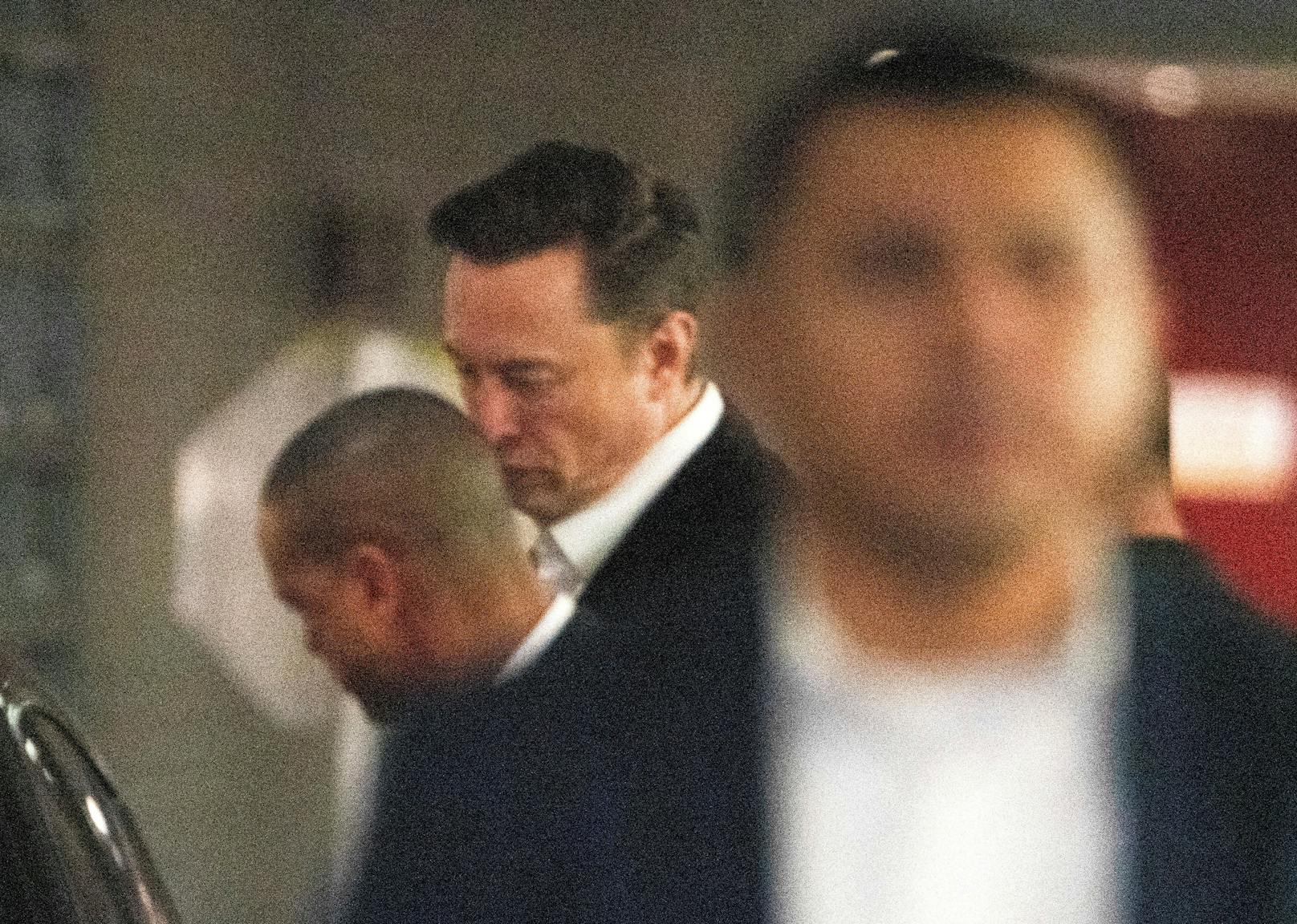 Elon Musk sucht mit Video nach "verrücktem Stalker"