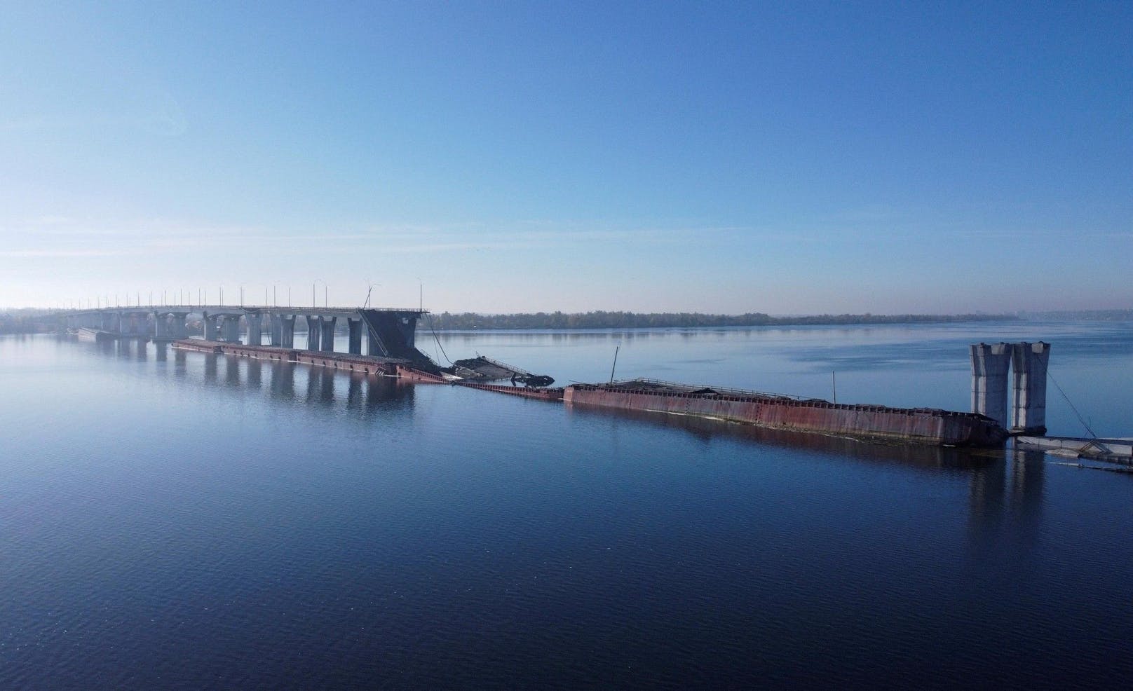 Vor ihrem Abzug zerstörten die Russen nicht nur Antoniwkabrücke, sondern auch die städtische Energieinfrastruktur und die Wasserversorgung Khersons.