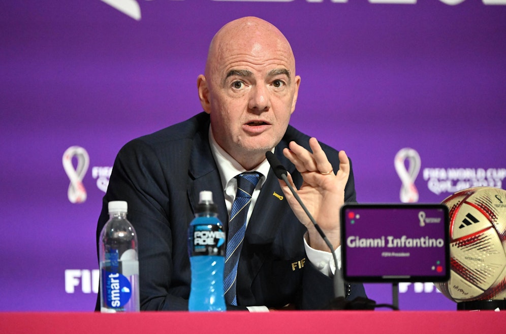 FIFA-Boss Gianni Infantino spricht bereits über die nächste Fußball-Revolution. 