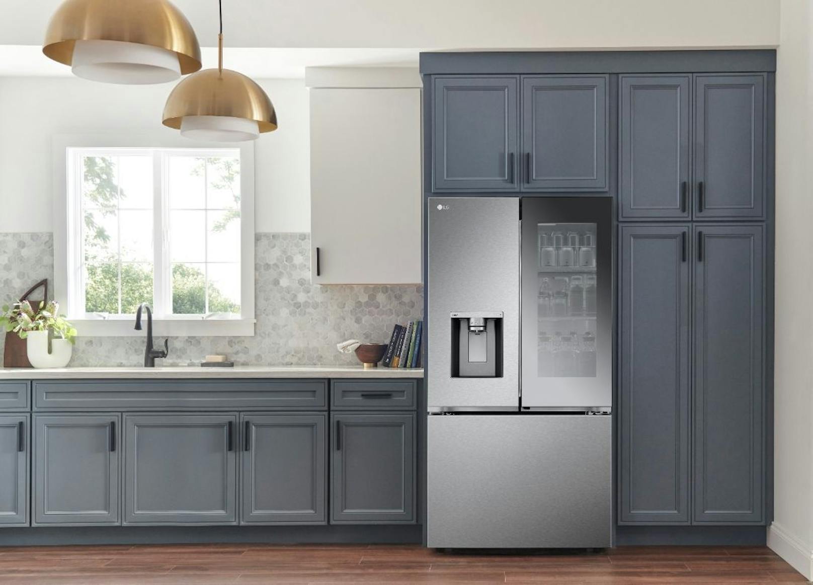 Viel Platz und trotzdem schlank: LG präsentiert neuen  InstaView Kühlschrank auf der CES 2023.