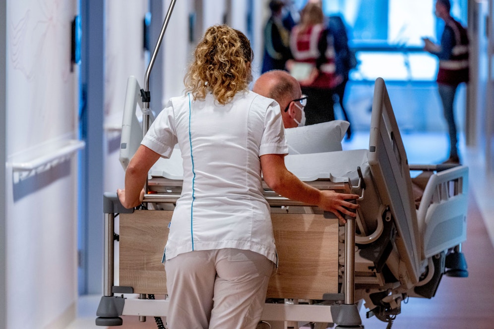 Auch in den Spitälern steigen die Patientenzahlen jetzt wieder ordentlich an.