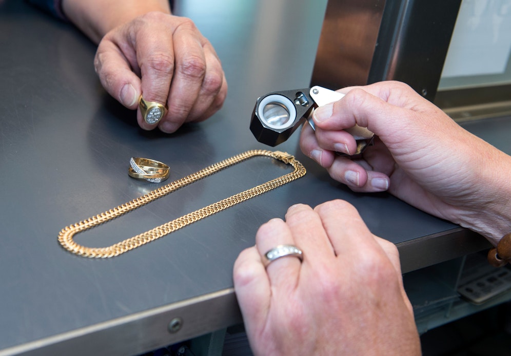 Viele müssen derzeit ihren Schmuck verkaufen (Symbolfoto)