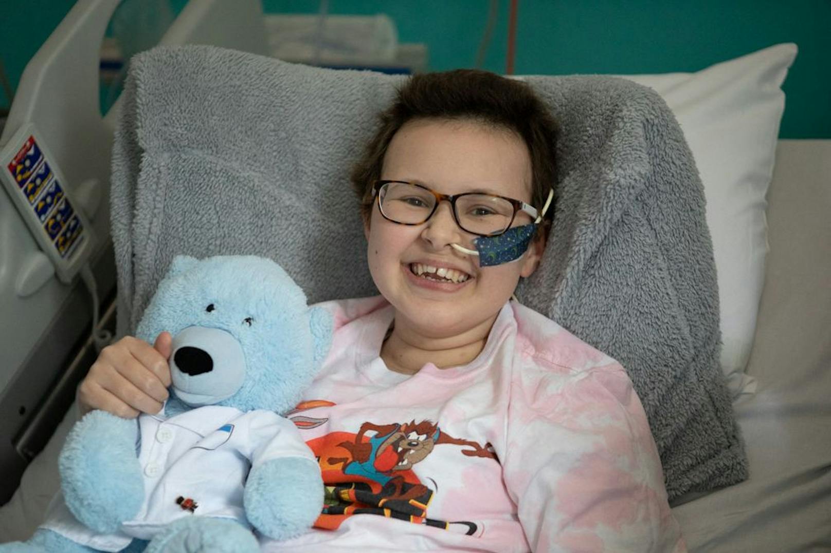 Die Erleichterung und Freude sind der 13-jährigen Alyssa anzusehen. Die Britin hat ihren zunächst als unbesiegbar geltenden Blutkrebs besiegt – mit der Hilfe einer völlig neuartigen Gentherapie.