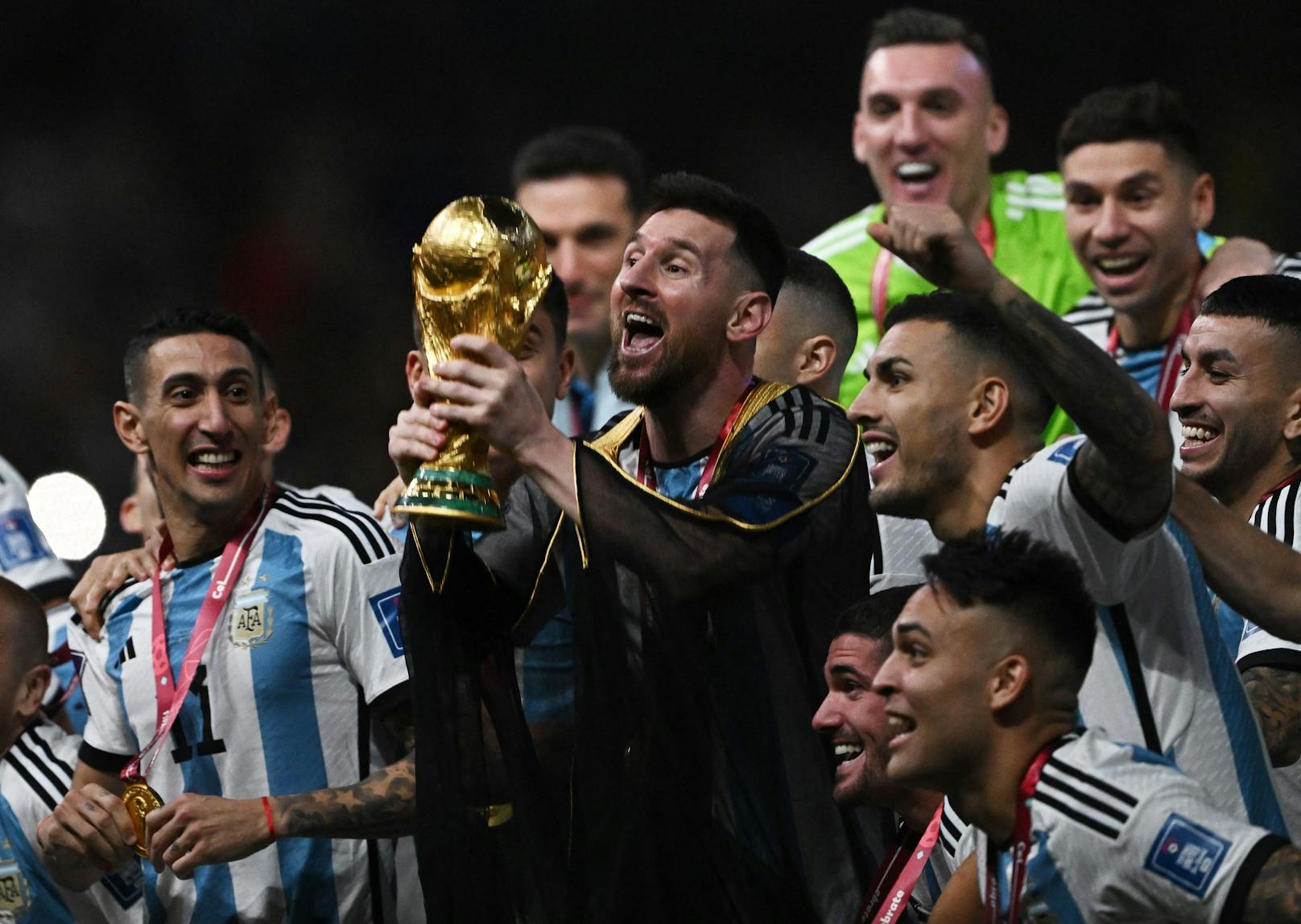 WM-Wahnsinn! Messi vergoldet Karriere im Elfer-Krimi