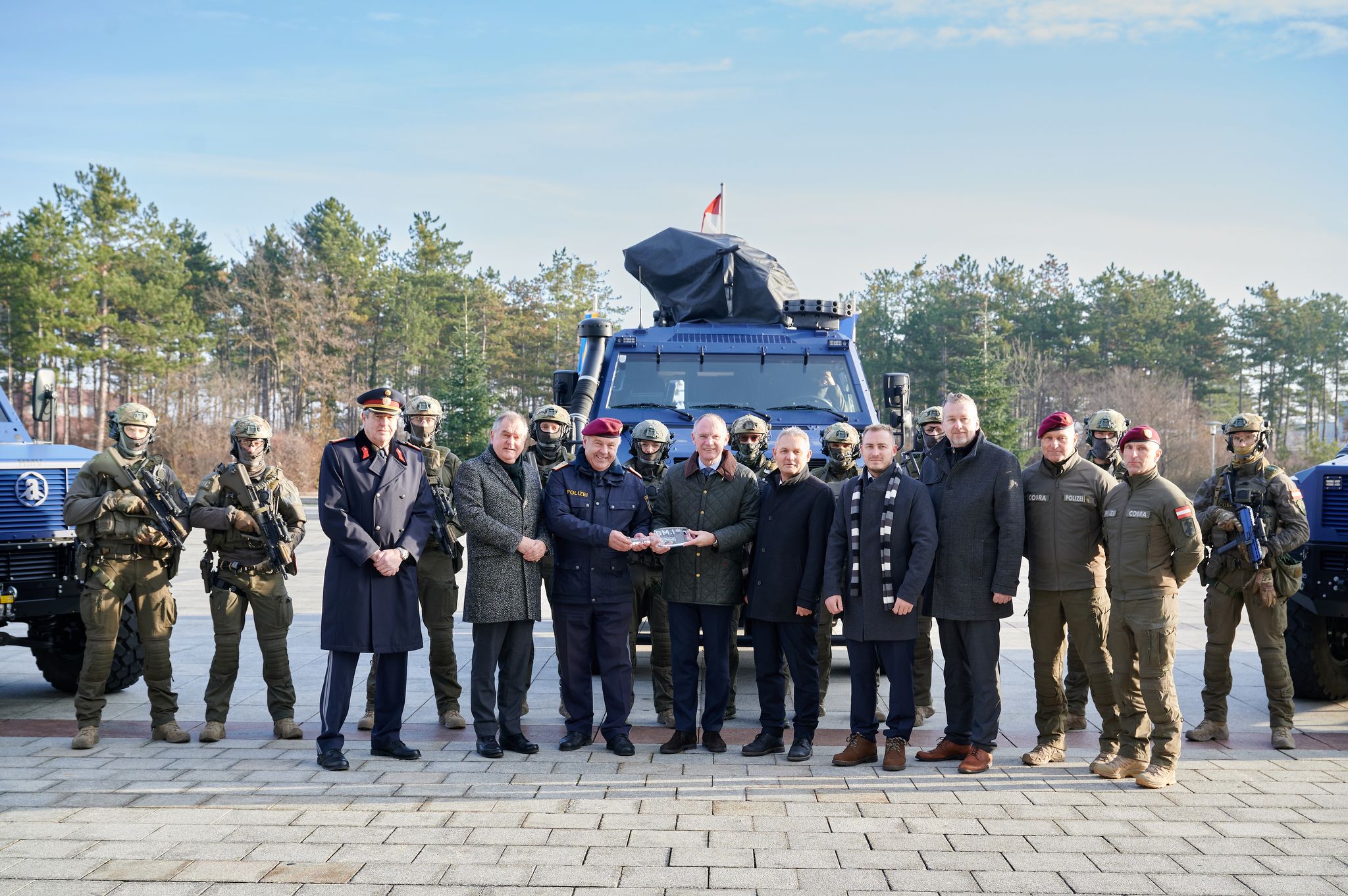 Symbolische Schlüsselübergabe in Wr Neustadt
