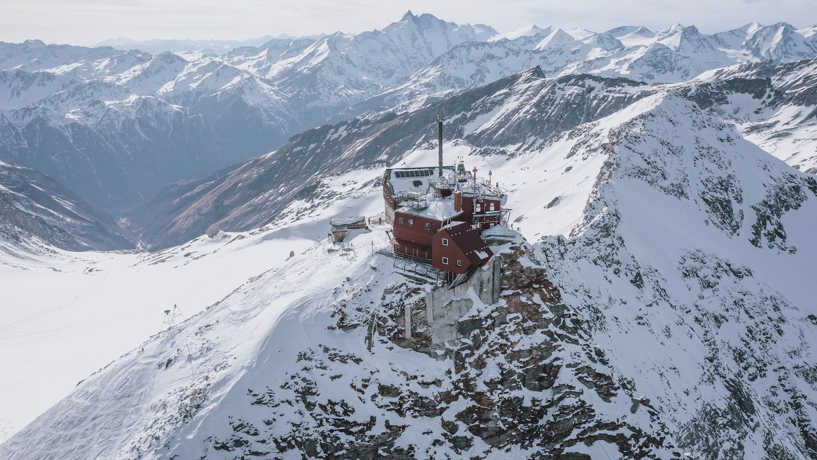 Das Sonnblick-Observatorium, Österreichs höchstgelegene meteorologische Beobachtungsstation, besteht seit 1886.
